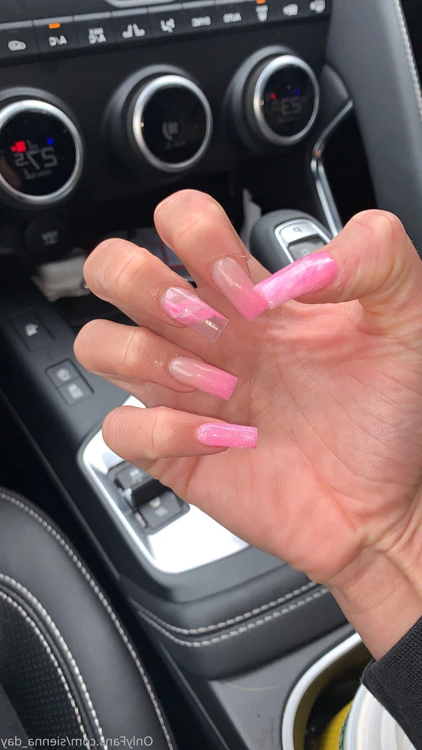 sienna_day Onlyfans leaked photo 5671705 on Hotleaks.tv