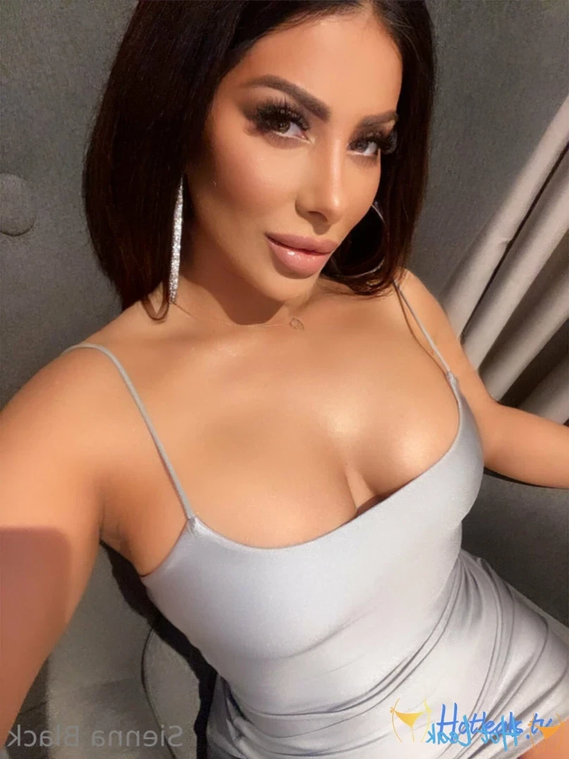 Sienna Black 🖤 [ siennablack20 ] Onlyfans leaked photo 13244426 on Hotleaks.tv