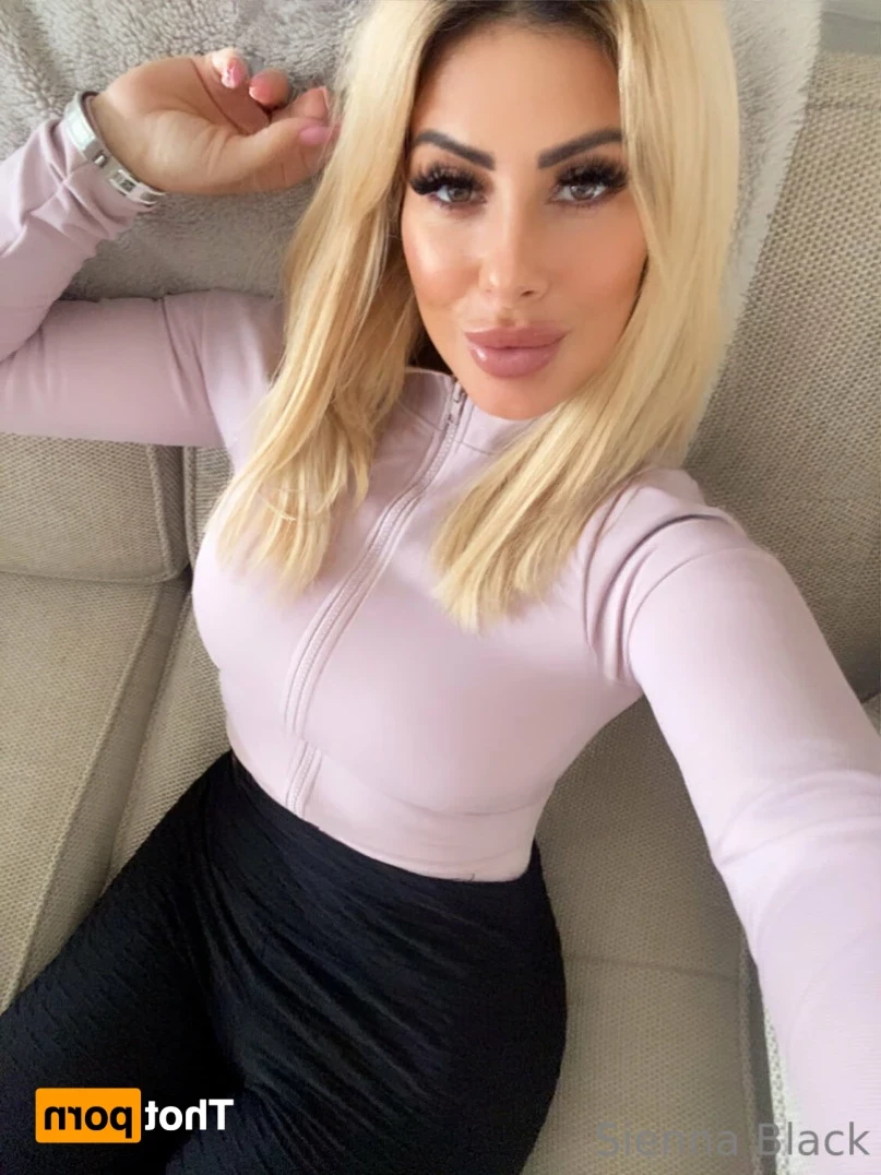Sienna Black 🖤 [ siennablack20 ] Onlyfans leaked photo 15466023 on Hotleaks.tv