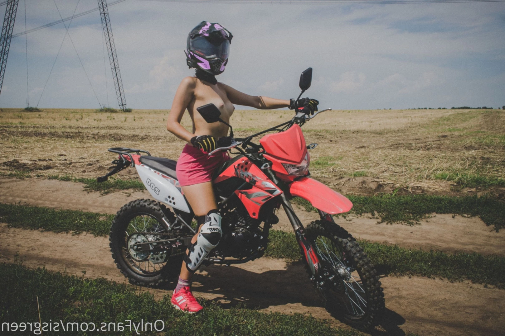 KiraGreen [ sisgreen ] Onlyfans leaked photo 13260148 on Hotleaks.tv