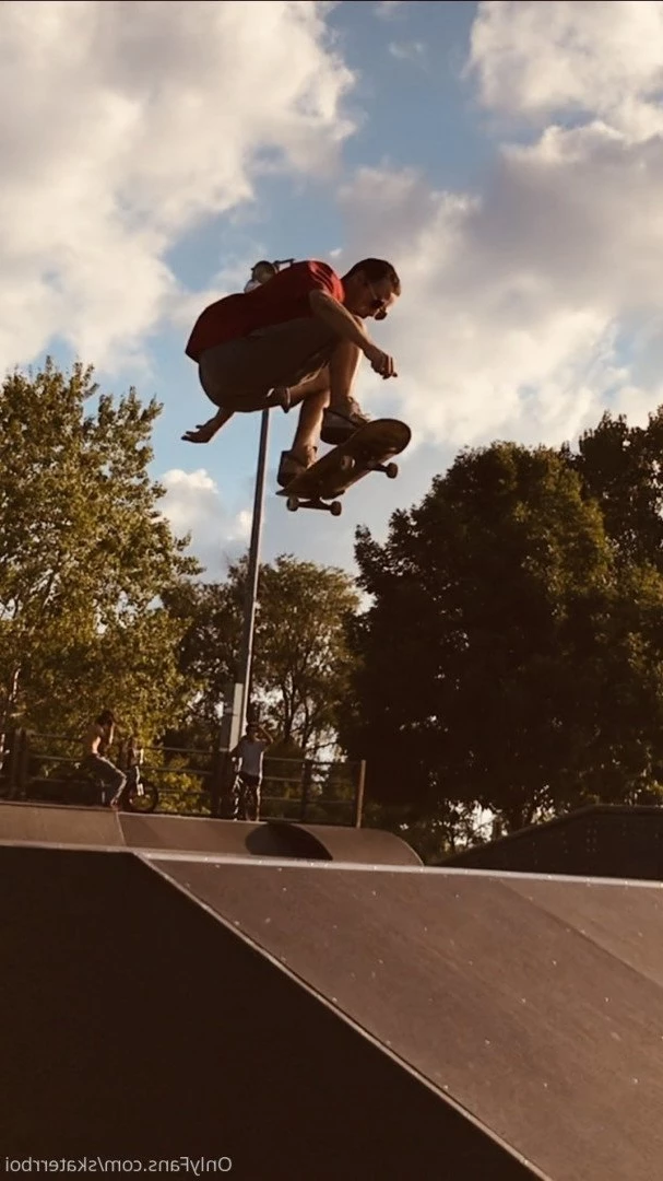 skatin with will [ skaterrboi ] Onlyfans leaked photo 2975344 on Hotleaks.tv