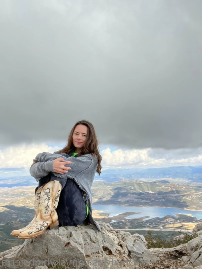 Sierra [ skyhighsierra ] Onlyfans leaked photo 15463381 on Hotleaks.tv