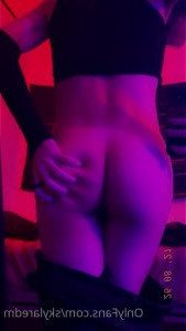 skylaredm Onlyfans leaked video 4585770 on Hotleaks.tv