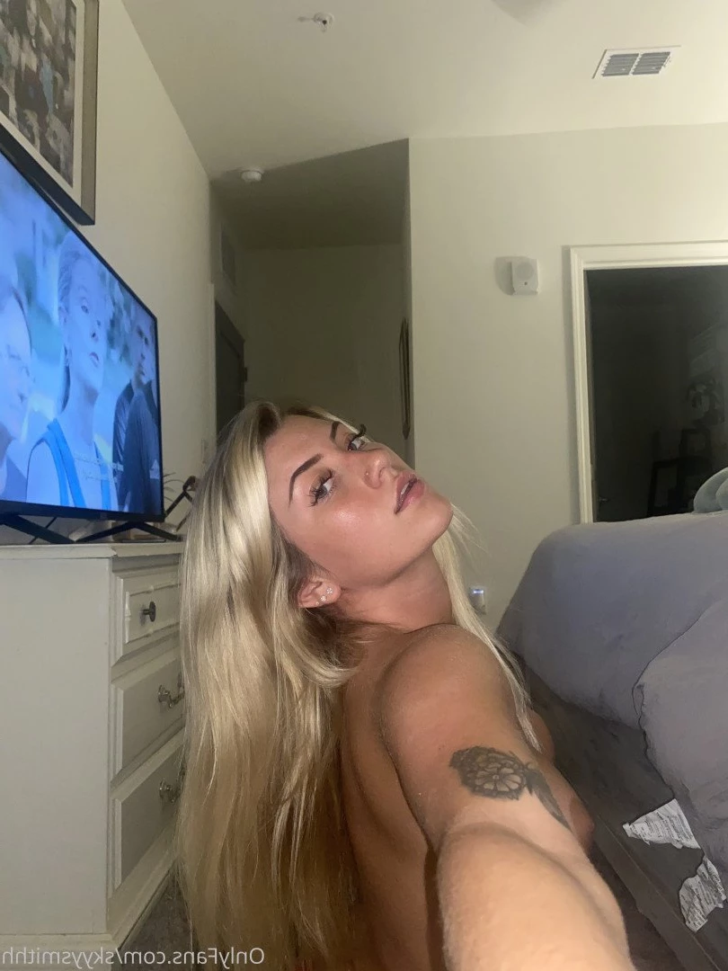 Sky [ skyysmithh ] Onlyfans leaked photo 2788362 on Hotleaks.tv