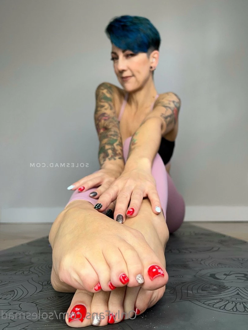 👑Miss Solesmad👑 [ solesmad ] Onlyfans leaked photo 2646565 on Hotleaks.tv