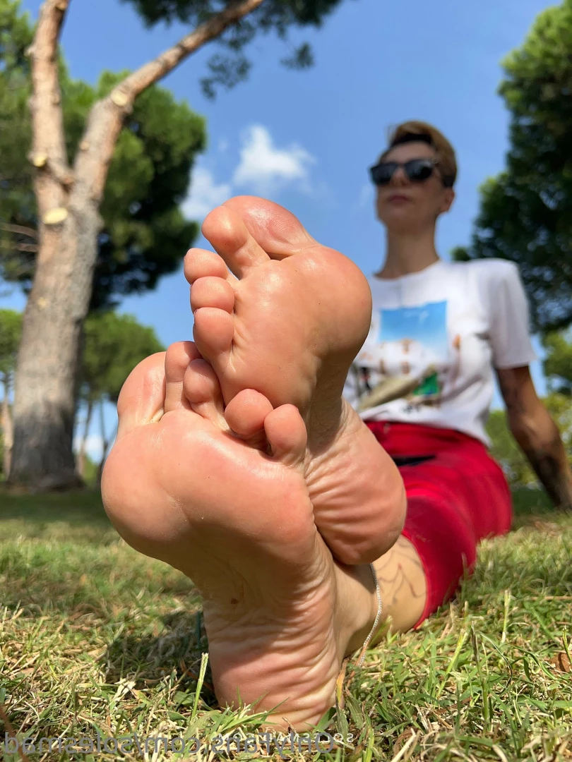 👑Miss Solesmad👑 [ solesmad ] Onlyfans leaked photo 5856288 on Hotleaks.tv