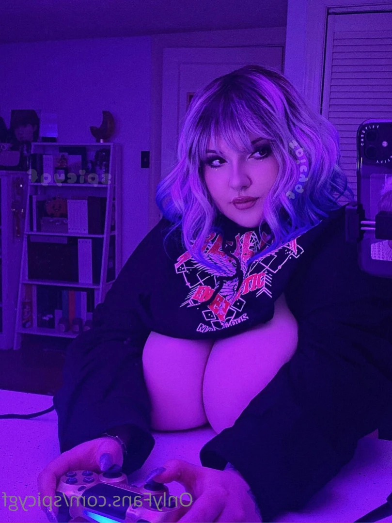 𝔭𝔢𝔱𝔞𝔩 [ spicygf ] Onlyfans leaked photo 13290535 on Hotleaks.tv