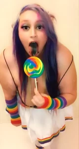 4937569