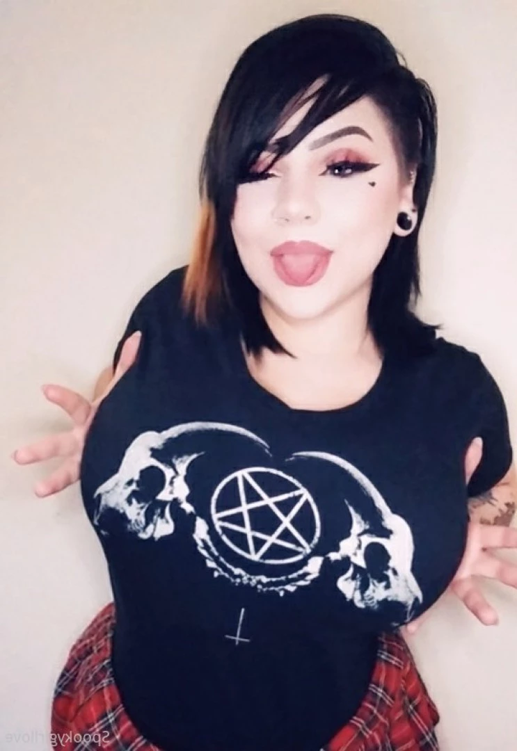 Spooky Carli [ spookygirllove ] Onlyfans leaked photo 7667517 on Hotleaks.tv