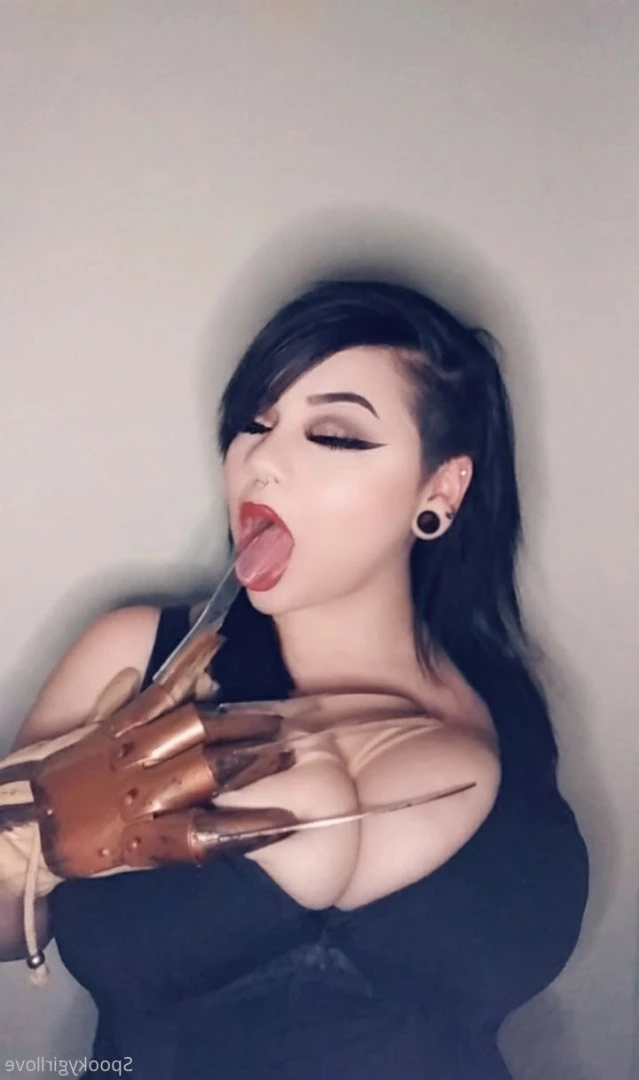 Spooky Carli [ spookygirllove ] Onlyfans leaked photo 7668669 on Hotleaks.tv
