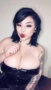 7669089