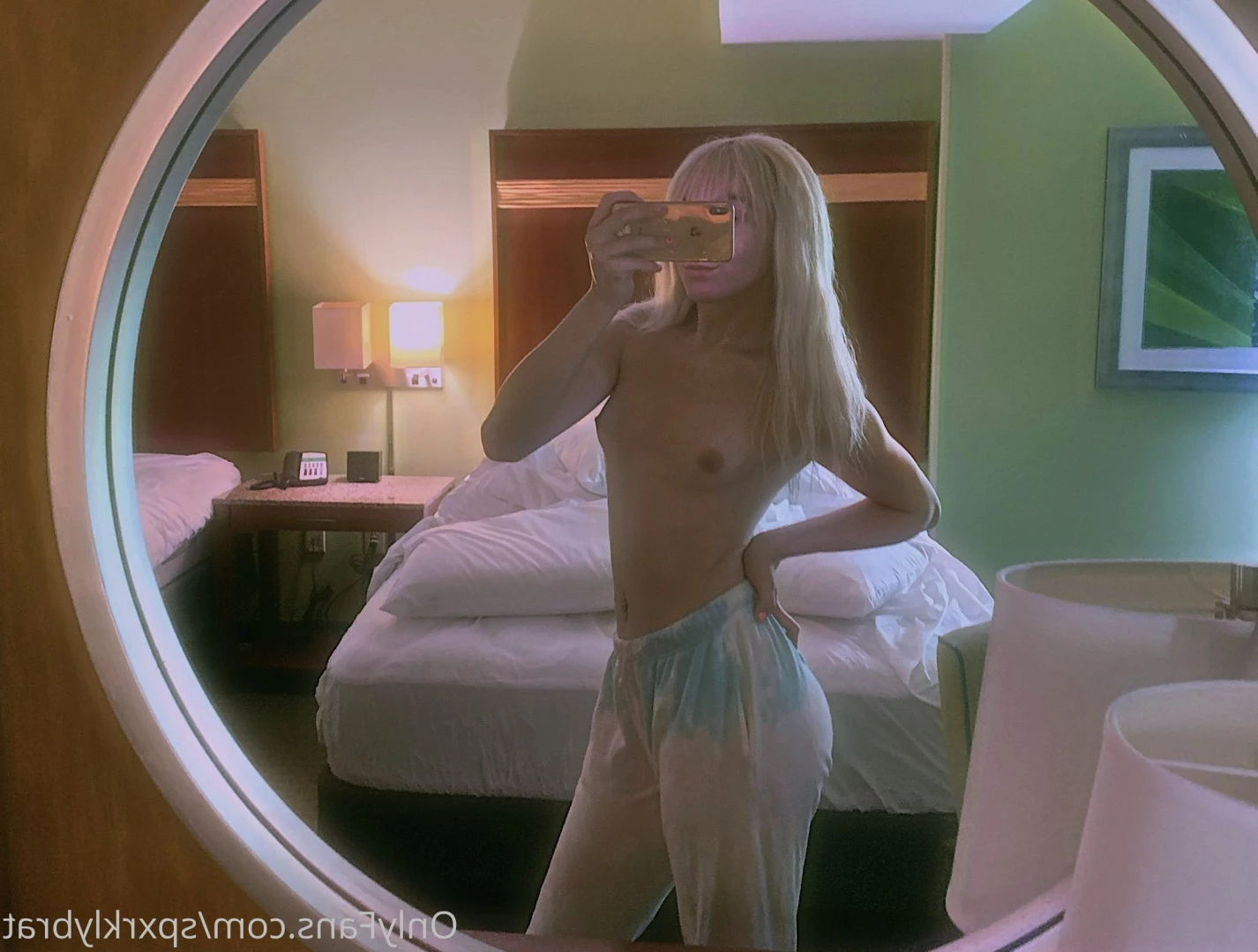 aurora! &lt;3 [ spxrklybrat ] Onlyfans leaked photo 10261433 on Hotleaks.tv