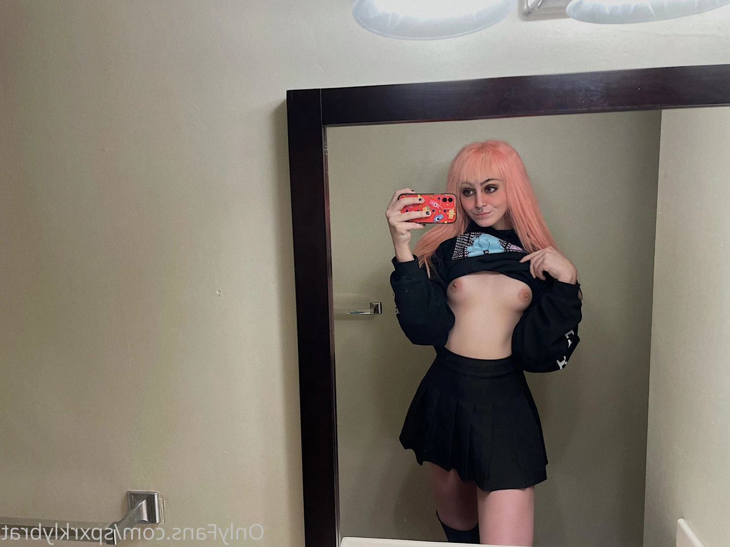 aurora! &lt;3 [ spxrklybrat ] Onlyfans leaked photo 10261697 on Hotleaks.tv