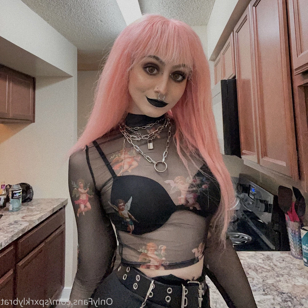 aurora! &lt;3 [ spxrklybrat ] Onlyfans leaked photo 10263027 on Hotleaks.tv