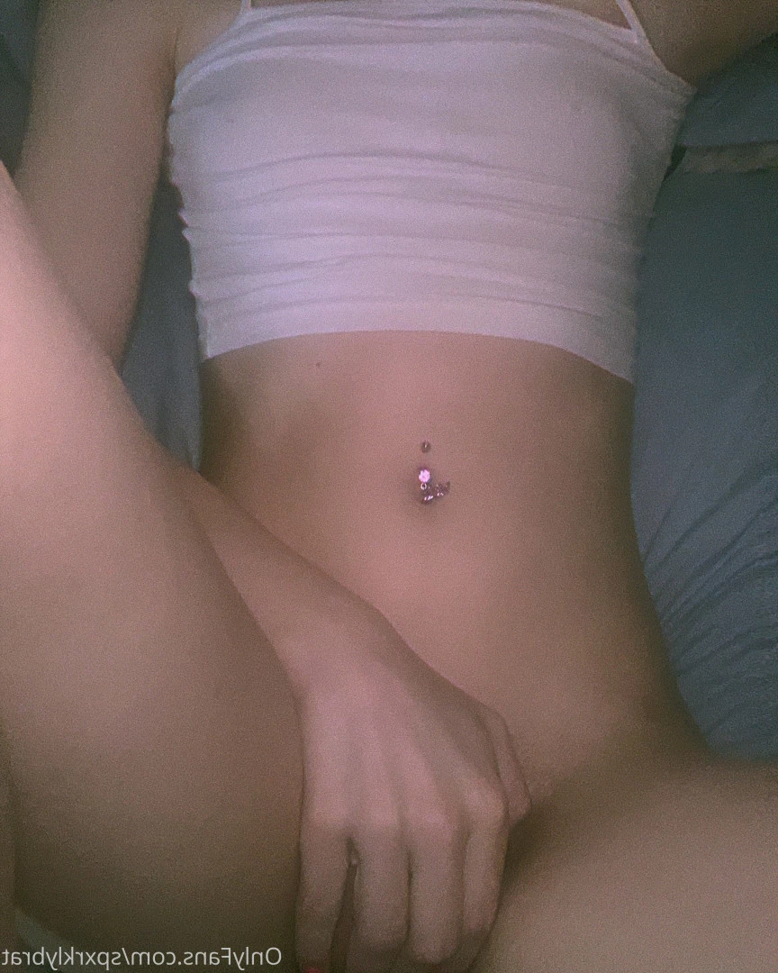 aurora! &lt;3 [ spxrklybrat ] Onlyfans leaked photo 10263622 on Hotleaks.tv