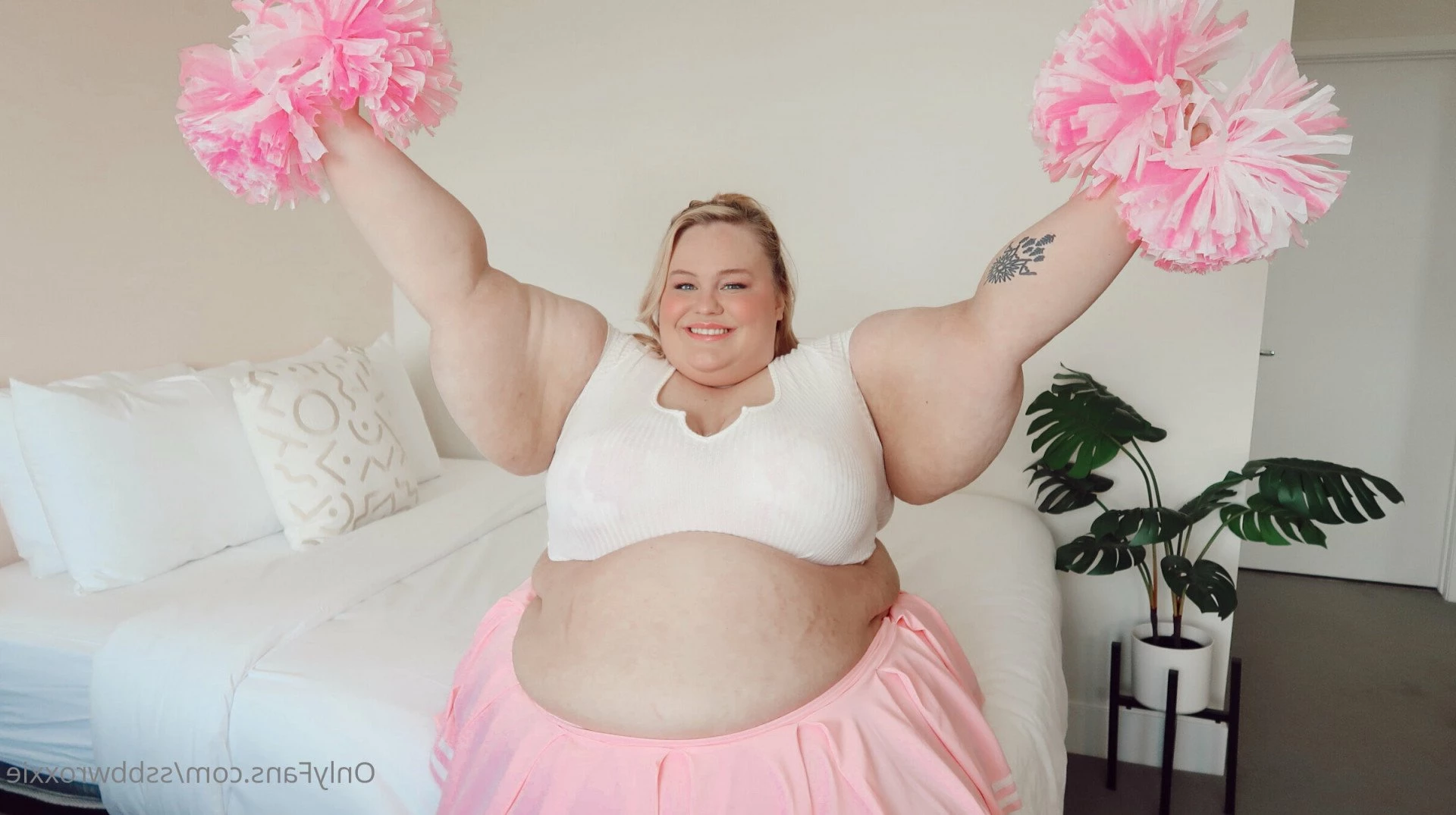 Supersized Roxxie [ ssbbwroxxie ] Onlyfans leaked photo 2713271 on Hotleaks.tv