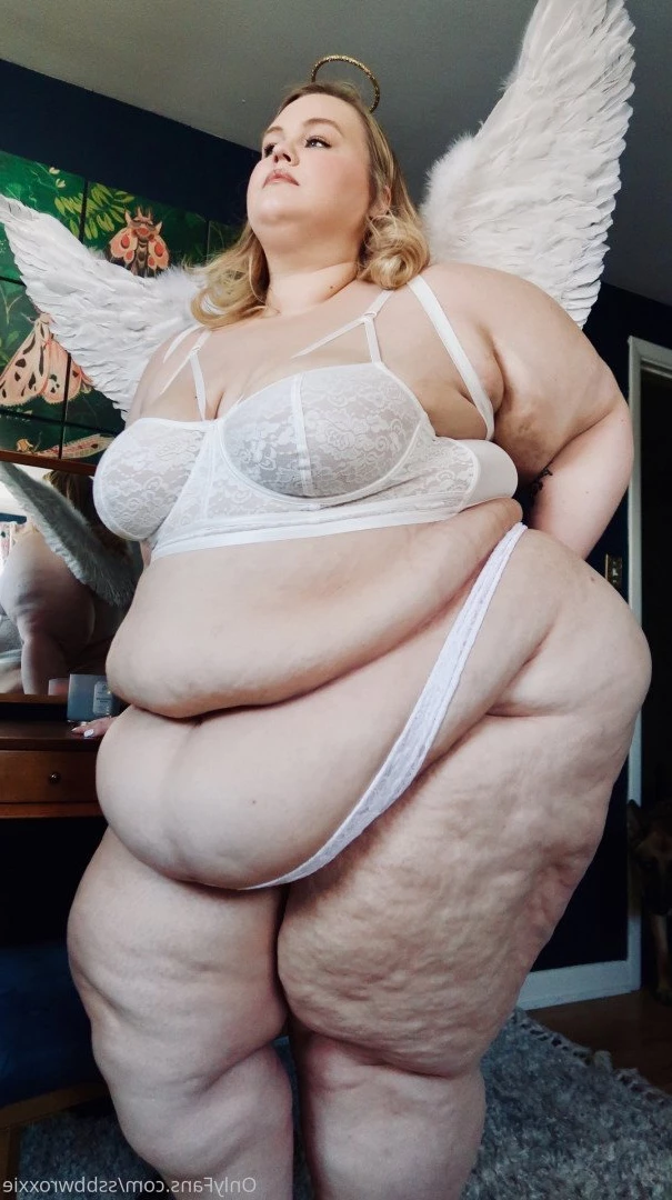 Supersized Roxxie [ ssbbwroxxie ] Onlyfans leaked photo 2715225 on Hotleaks.tv
