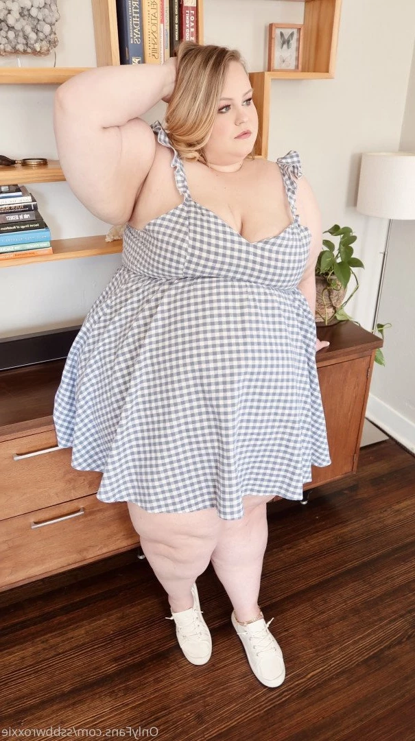 Supersized Roxxie [ ssbbwroxxie ] Onlyfans leaked photo 2716111 on Hotleaks.tv