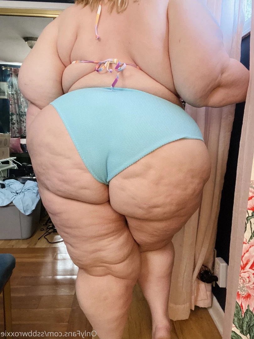 Supersized Roxxie [ ssbbwroxxie ] Onlyfans leaked photo 2716202 on Hotleaks.tv