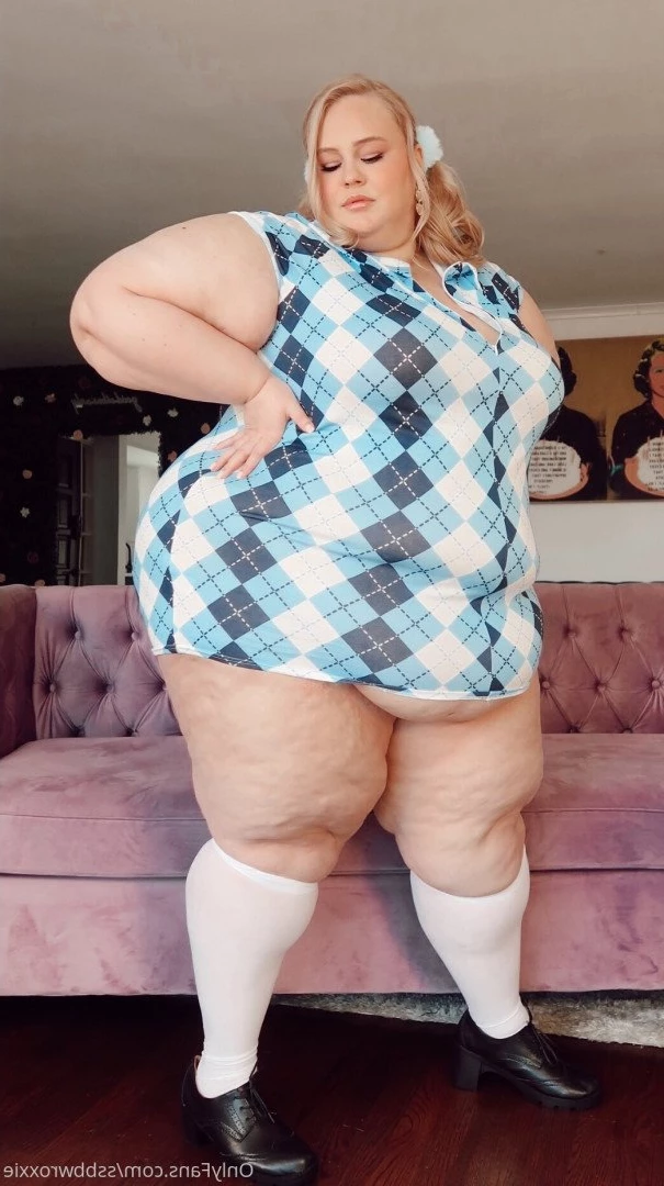 Supersized Roxxie [ ssbbwroxxie ] Onlyfans leaked photo 2716844 on Hotleaks.tv