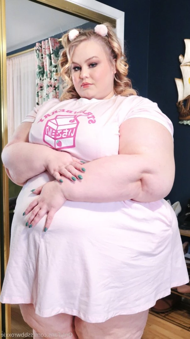 Supersized Roxxie [ ssbbwroxxie ] Onlyfans leaked photo 2716851 on Hotleaks.tv