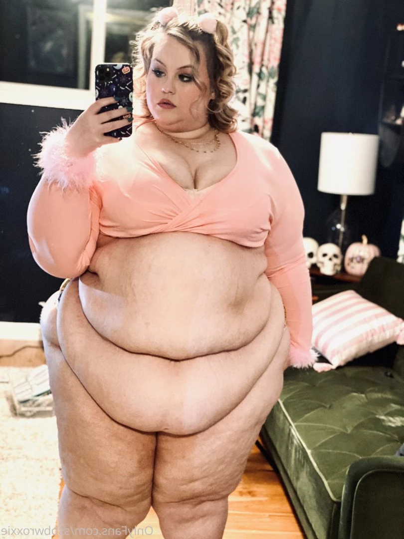 Supersized Roxxie [ ssbbwroxxie ] Onlyfans leaked photo 2718110 on Hotleaks.tv
