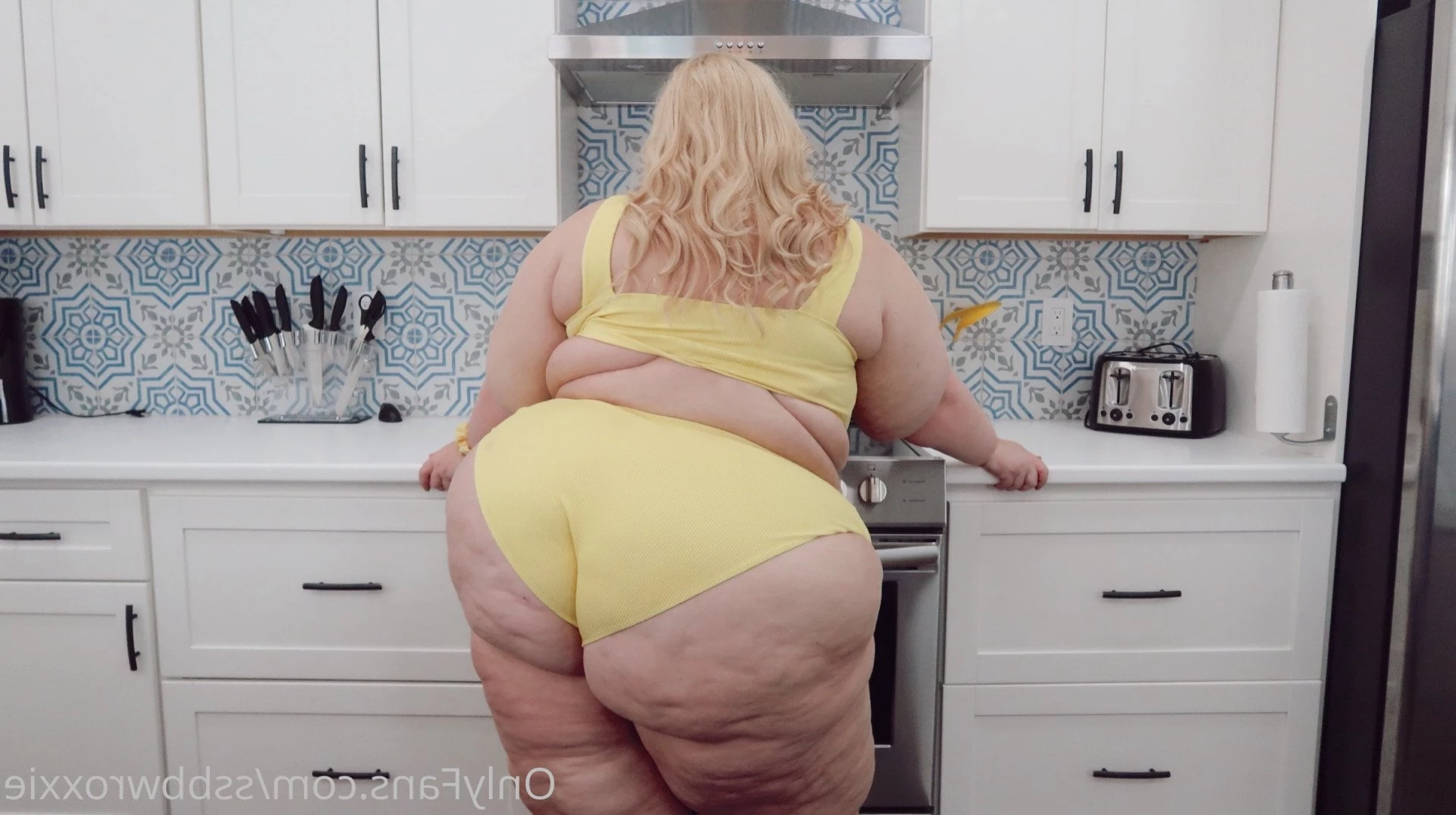 Supersized Roxxie [ ssbbwroxxie ] Onlyfans leaked photo 2718117 on Hotleaks.tv