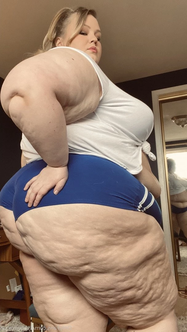 Supersized Roxxie [ ssbbwroxxie ] Onlyfans leaked photo 2718206 on Hotleaks.tv