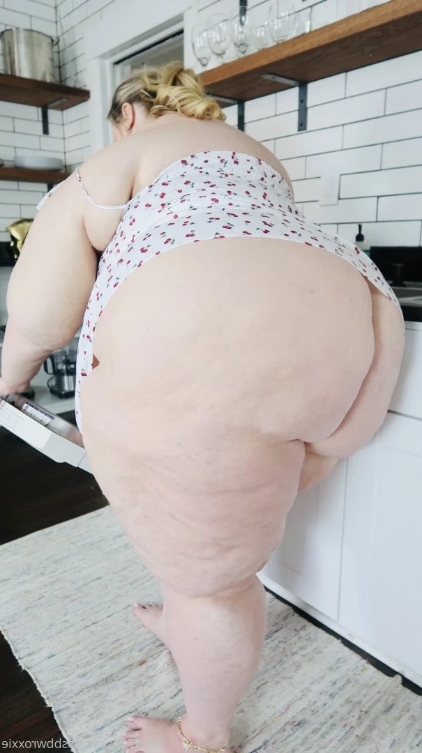 Supersized Roxxie [ ssbbwroxxie ] Onlyfans leaked photo 2718977 on Hotleaks.tv