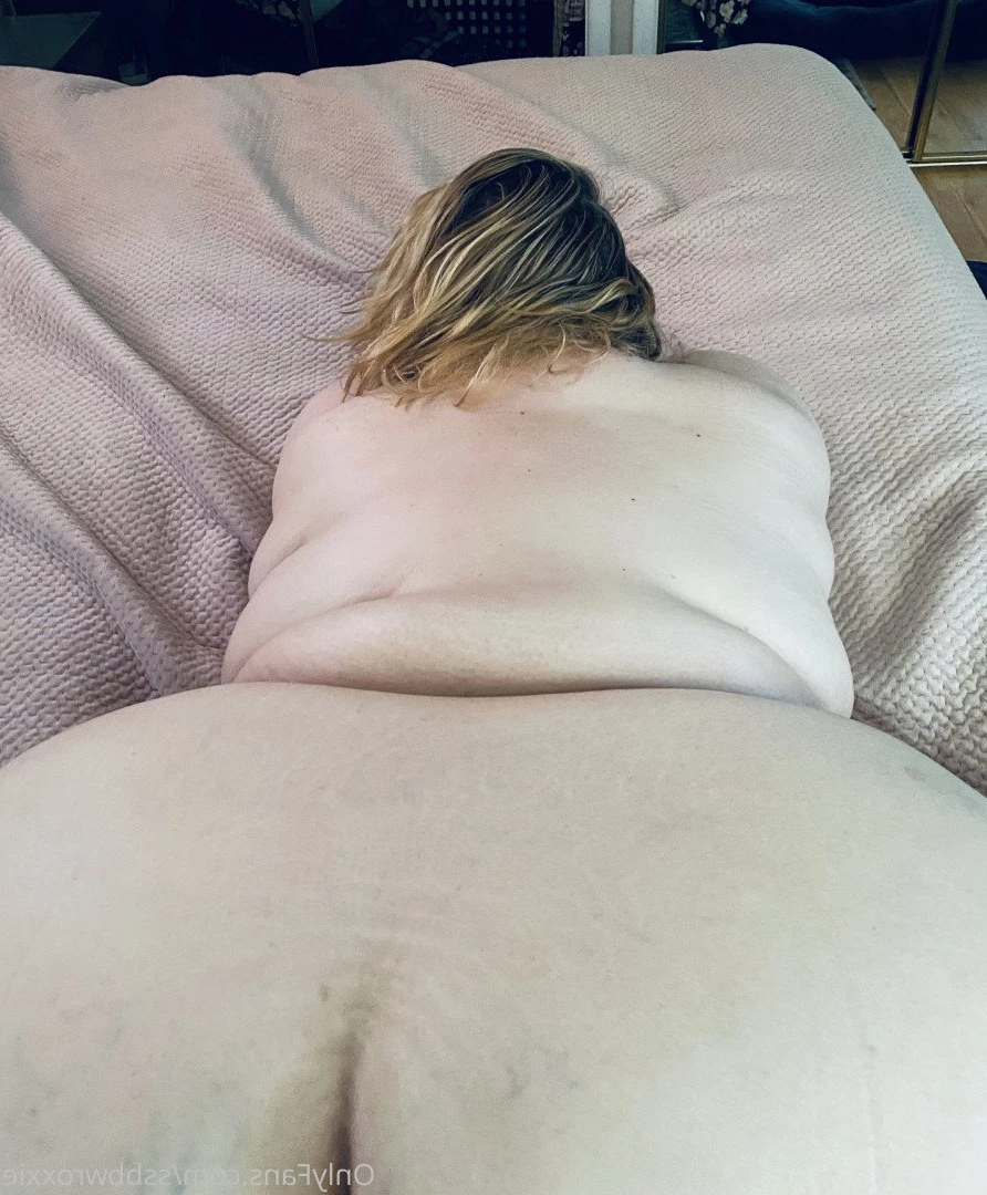 Supersized Roxxie [ ssbbwroxxie ] Onlyfans leaked photo 2720926 on Hotleaks.tv