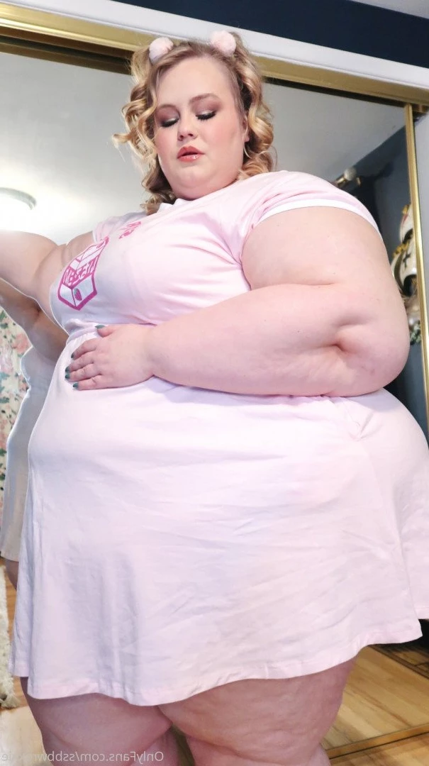 Supersized Roxxie [ ssbbwroxxie ] Onlyfans leaked photo 2721459 on Hotleaks.tv