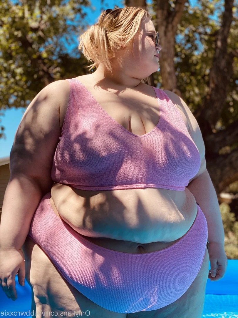 Supersized Roxxie [ ssbbwroxxie ] Onlyfans leaked photo 2721478 on Hotleaks.tv