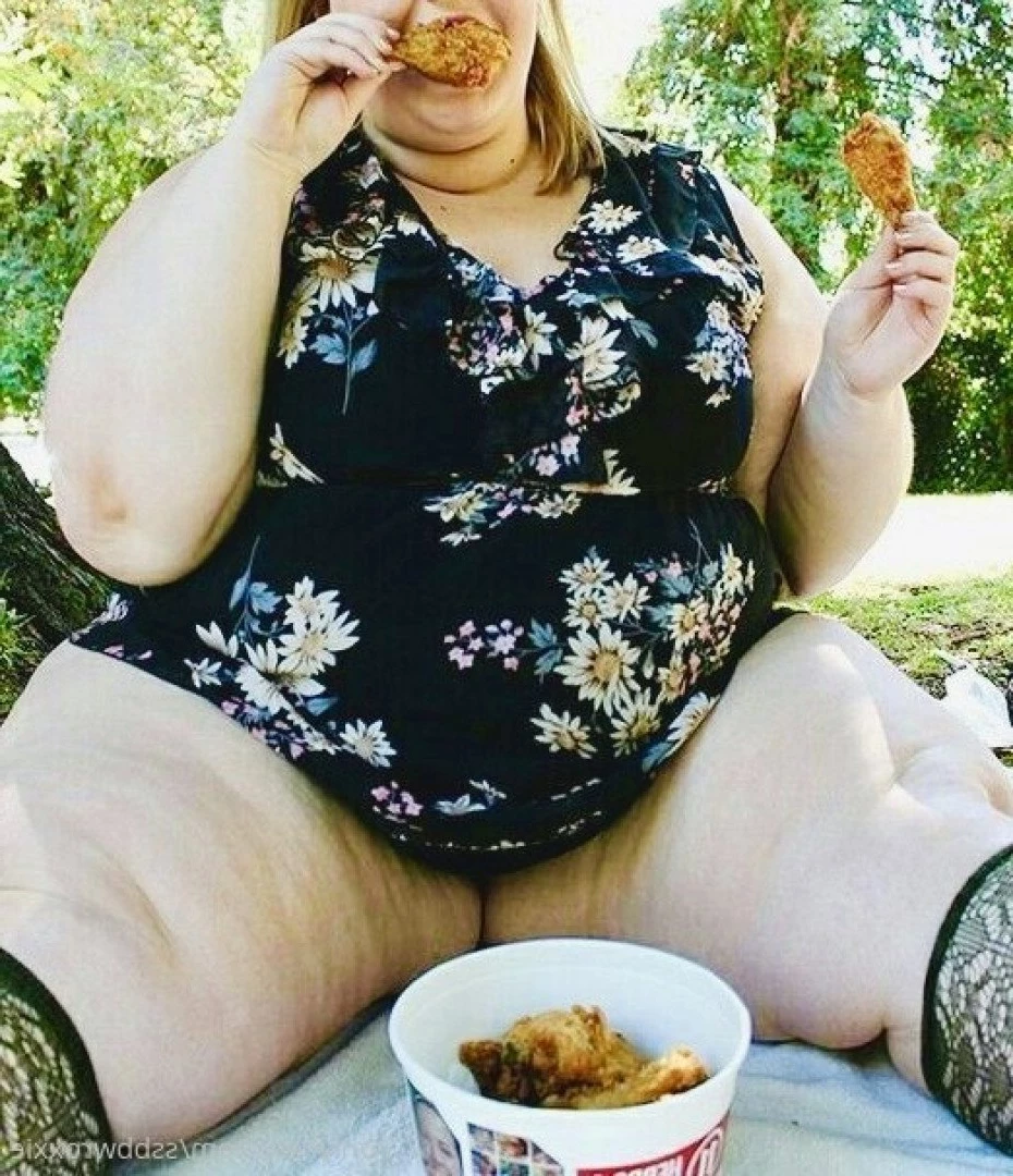 Supersized Roxxie [ ssbbwroxxie ] Onlyfans leaked photo 2721654 on Hotleaks.tv