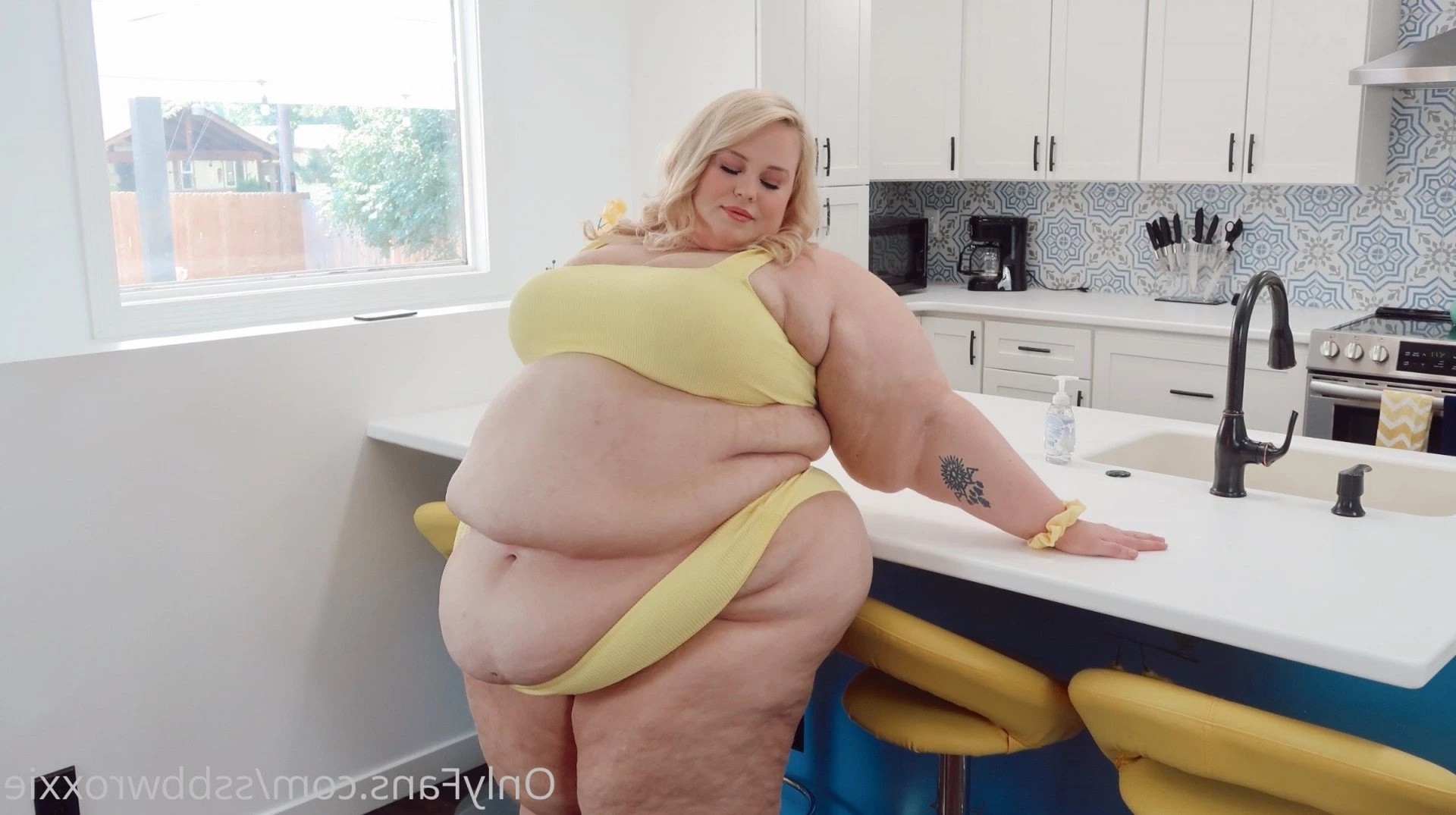 Supersized Roxxie [ ssbbwroxxie ] Onlyfans leaked photo 2721873 on Hotleaks.tv