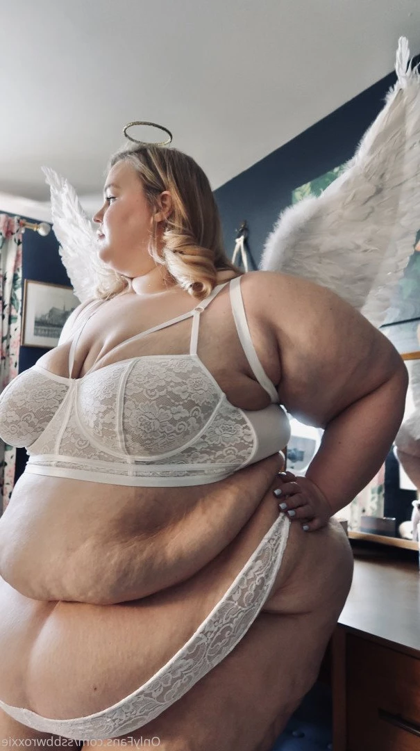 Supersized Roxxie [ ssbbwroxxie ] Onlyfans leaked photo 2722660 on Hotleaks.tv