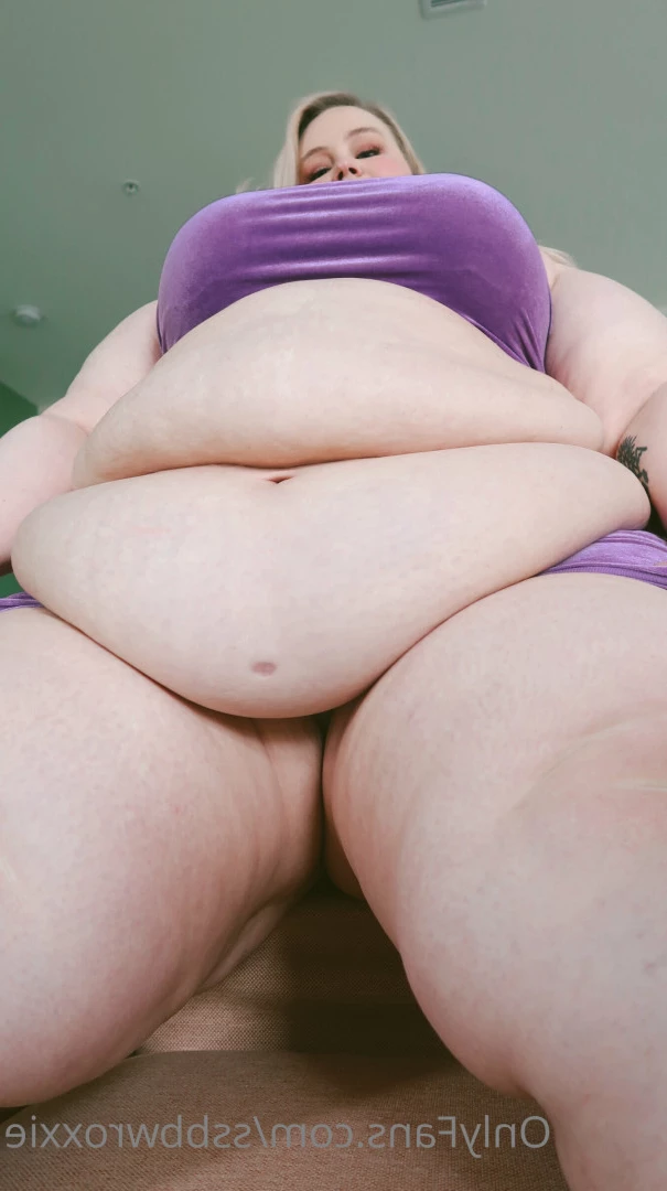Supersized Roxxie [ ssbbwroxxie ] Onlyfans leaked photo 5728698 on Hotleaks.tv