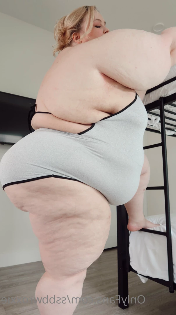 Supersized Roxxie [ ssbbwroxxie ] Onlyfans leaked photo 5729450 on Hotleaks.tv