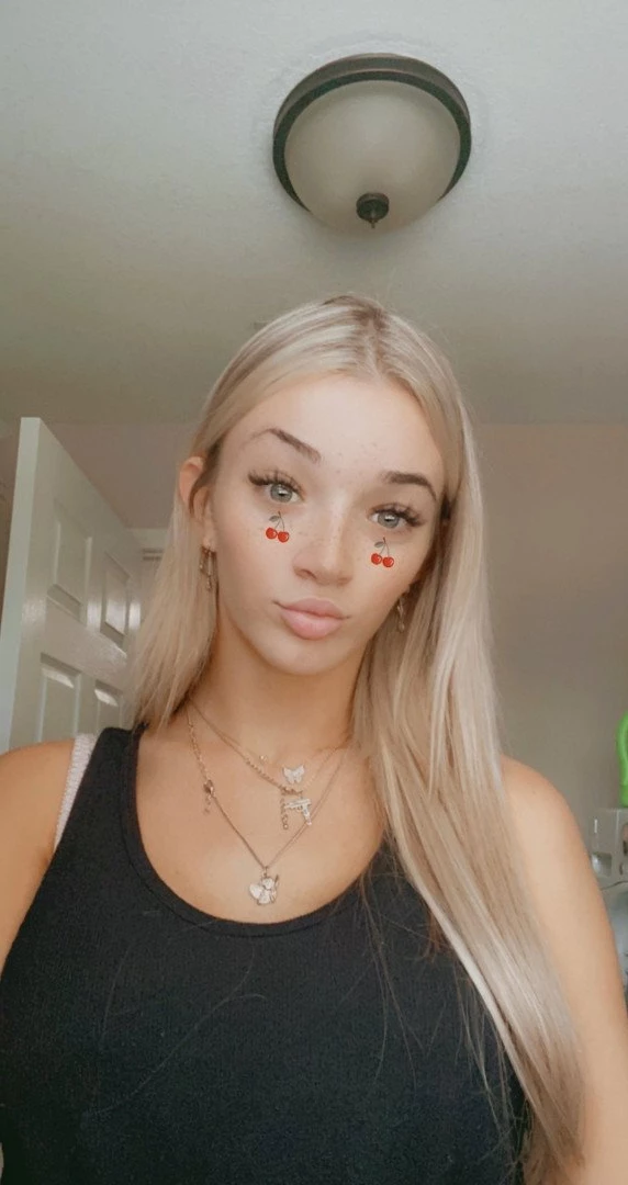 Stella 💕 [ stellasamore ] Onlyfans leaked photo 2956037 on Hotleaks.tv