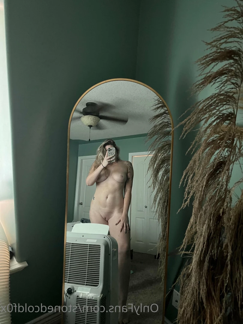 stonedcoldfox [ stonedcoldf0x ] Onlyfans leaked photo 6231307 on Hotleaks.tv