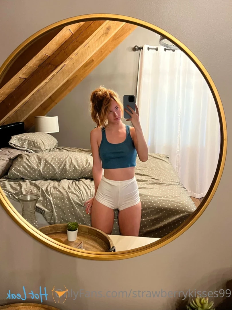 Strawberry Kisses [ strawberrykisses99 ] Onlyfans leaked photo 10917525 on Hotleaks.tv