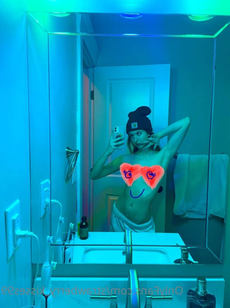 Strawberry Kisses [ strawberrykisses99 ] Onlyfans leaked photo 13312751 on Hotleaks.tv