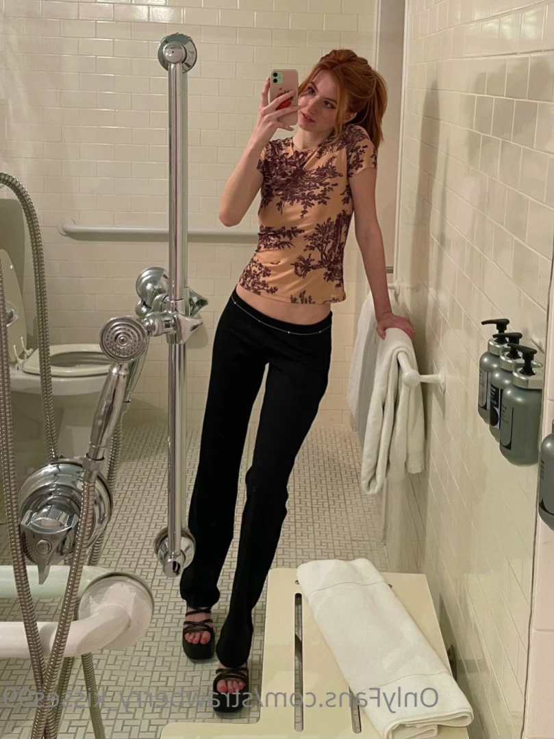 Strawberry Kisses [ strawberrykisses99 ] Onlyfans leaked photo 13313251 on Hotleaks.tv