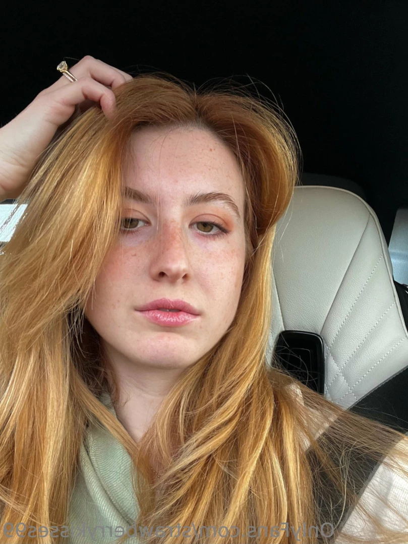 Strawberry Kisses [ strawberrykisses99 ] Onlyfans leaked photo 15466828 on Hotleaks.tv