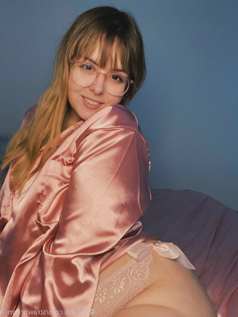 🍓🥛 [ strawbrrymilk ] Onlyfans leaked photo 2679425 on Hotleaks.tv