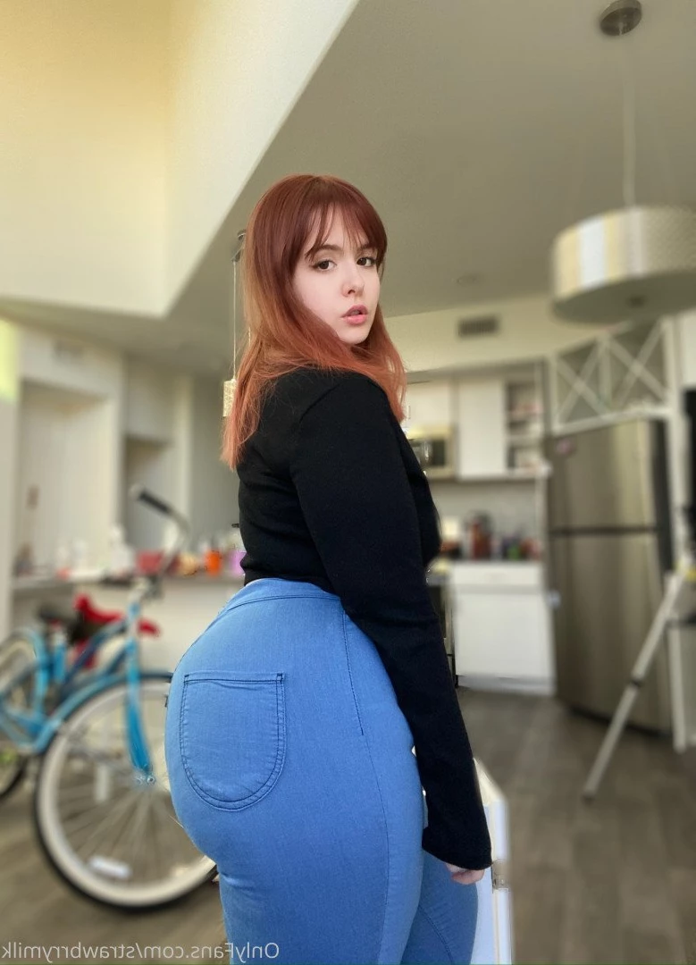 🍓🥛 [ strawbrrymilk ] Onlyfans leaked photo 2681945 on Hotleaks.tv