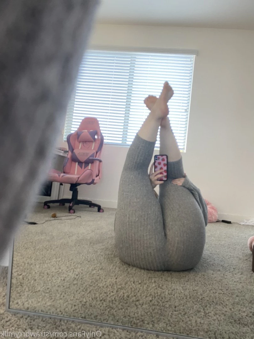 🍓🥛 [ strawbrrymilk ] Onlyfans leaked photo 2683226 on Hotleaks.tv