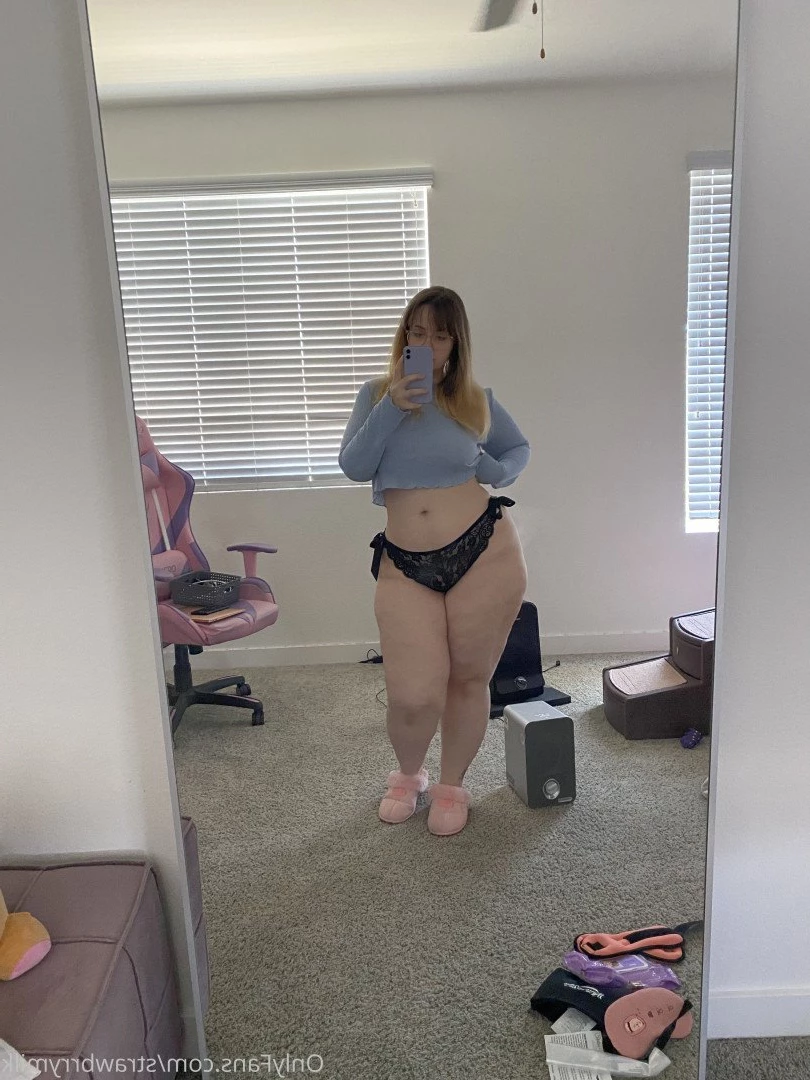 🍓🥛 [ strawbrrymilk ] Onlyfans leaked photo 2684065 on Hotleaks.tv