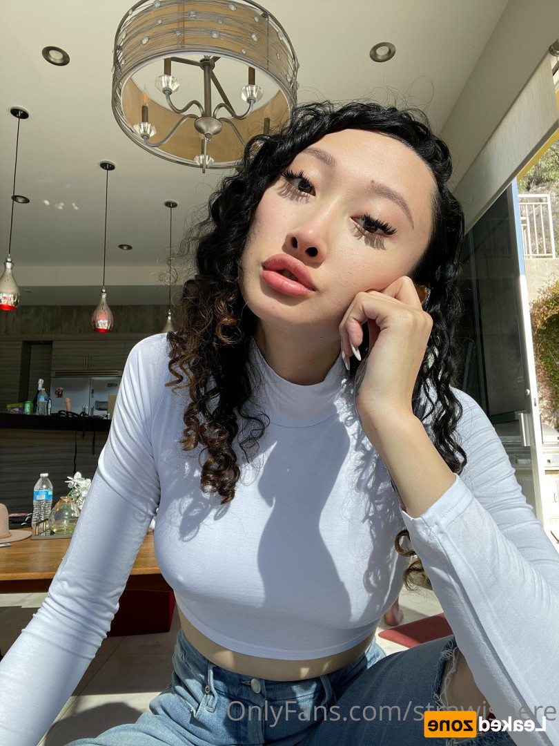 billie [ strawishere ] Onlyfans leaked photo 16721930 on Hotleaks.tv