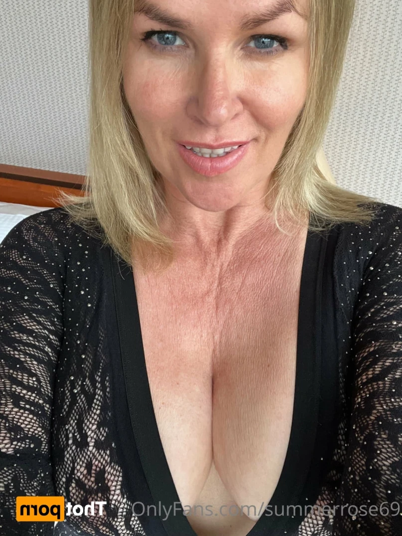 𝗦𝗨𝗠𝗠𝗘𝗥 𝗥𝗢𝗦𝗘 𝗦𝗪𝗜𝗡𝗚𝗘𝗥 𝗪𝗜𝗙𝗘 [ summerrose69 ] Onlyfans leaked photo 11461142 on Hotleaks.tv
