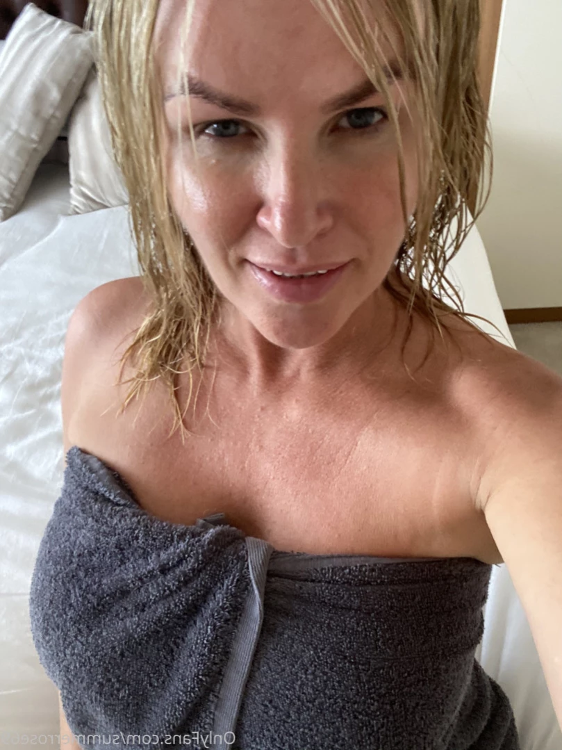 𝗦𝗨𝗠𝗠𝗘𝗥 𝗥𝗢𝗦𝗘 𝗦𝗪𝗜𝗡𝗚𝗘𝗥 𝗪𝗜𝗙𝗘 [ summerrose69 ] Onlyfans leaked photo 12644482 on Hotleaks.tv